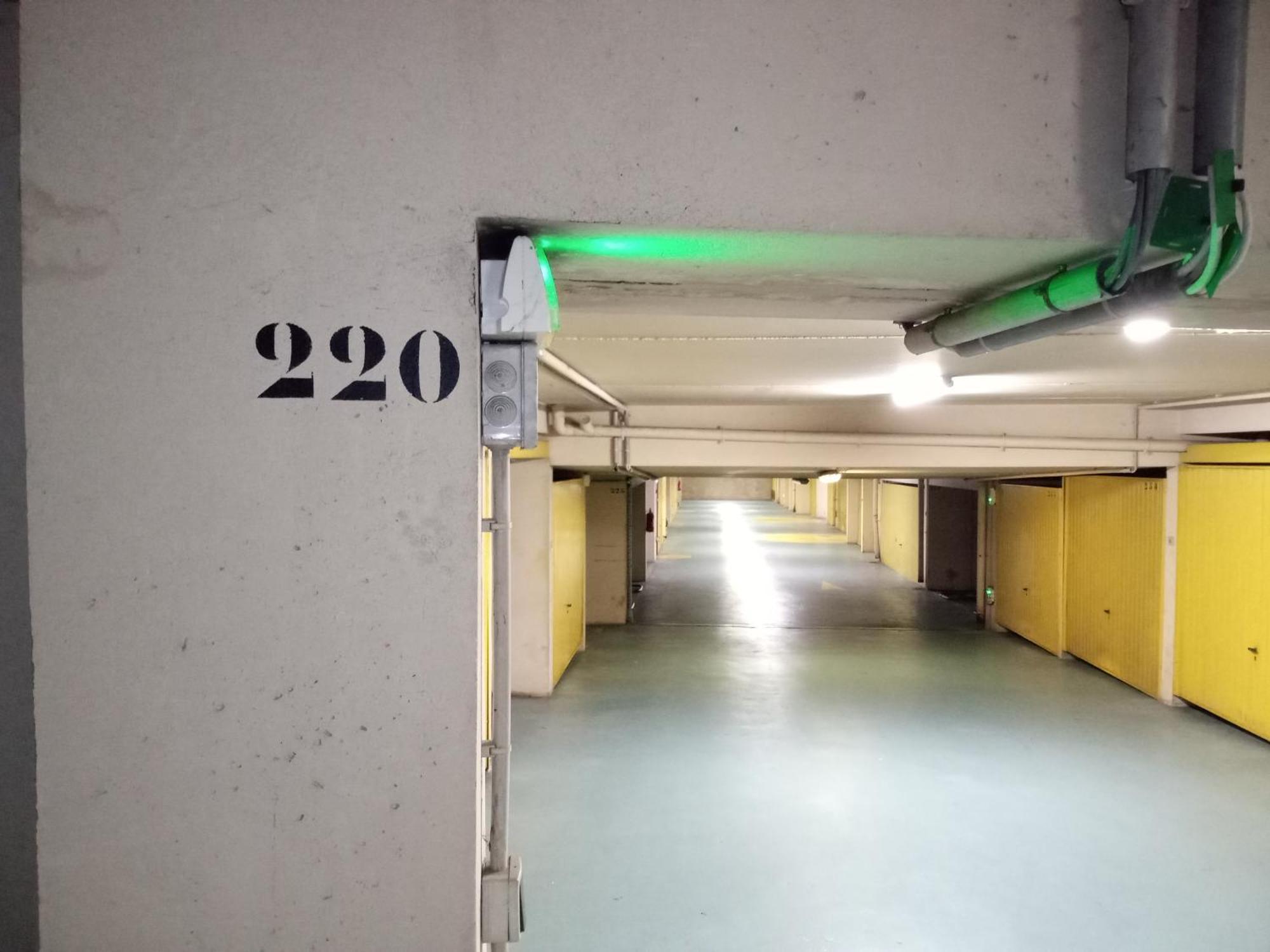 Vieux Nice, Grand 2 Pieces Sur Jardins, Parking, Calme Nizza